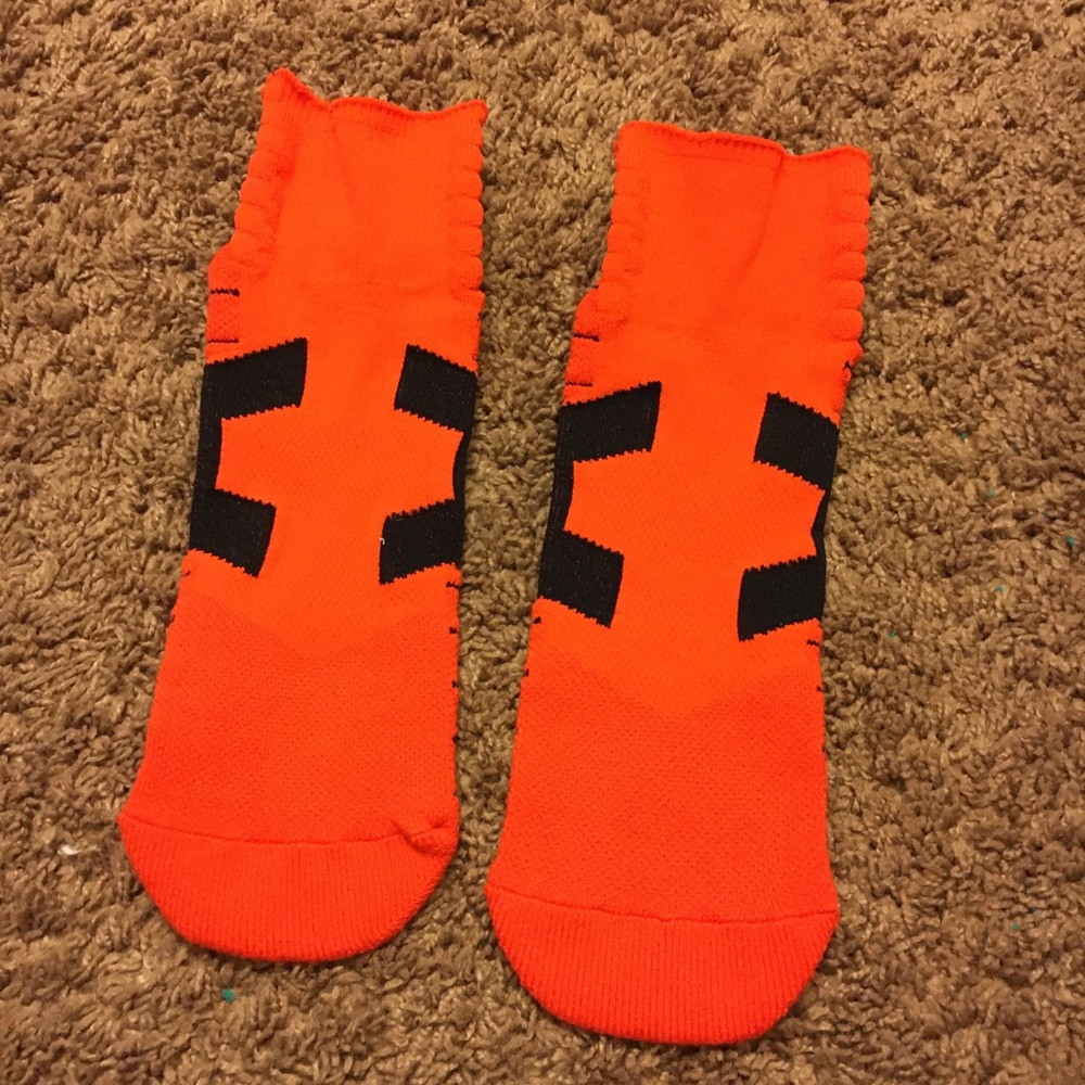 ALTERED NIKE PADDED ACHILLES “QUARTER” SOCKS XL
